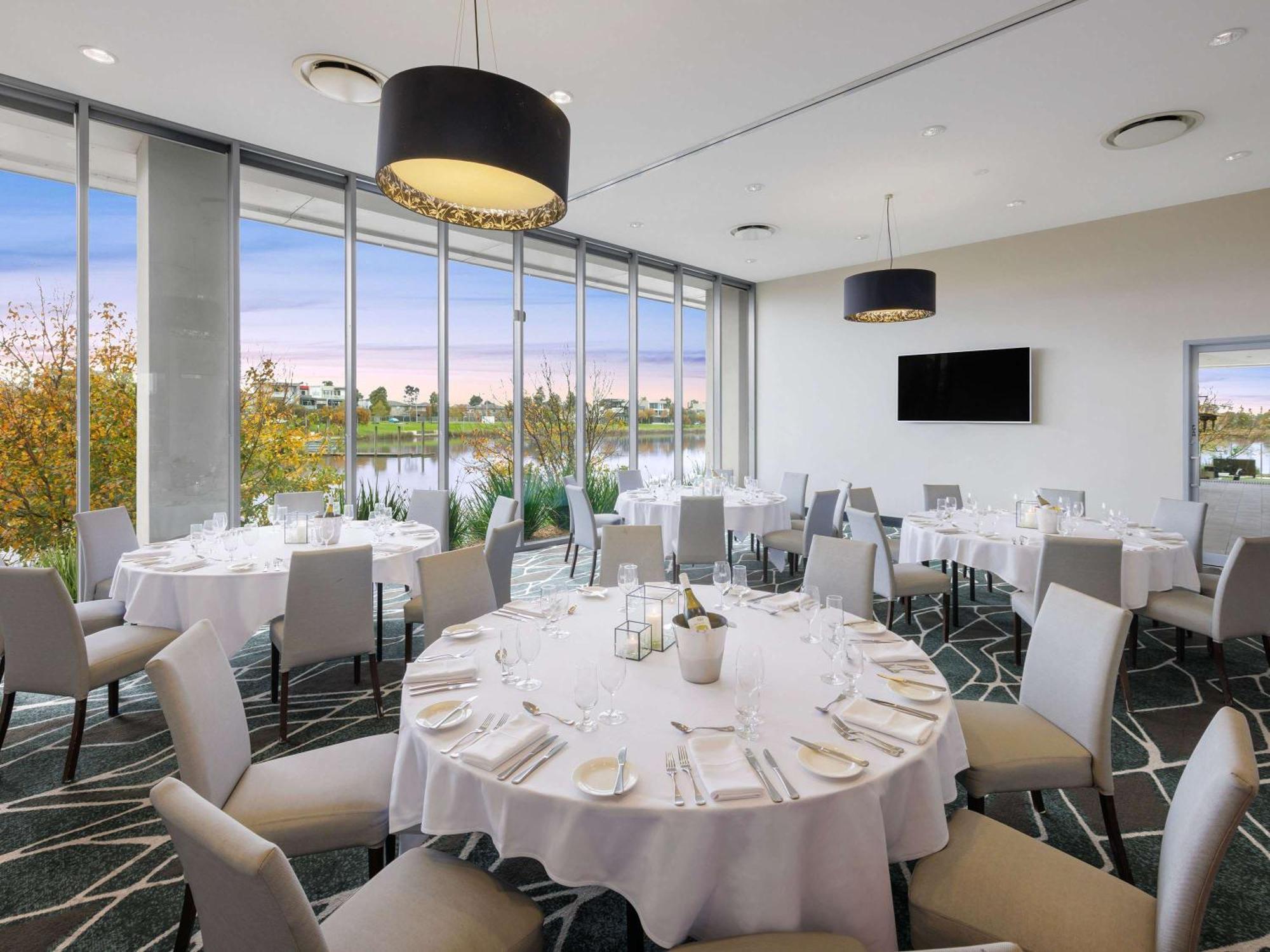 Mercure Melbourne קרולין ספרינגס מראה חיצוני תמונה