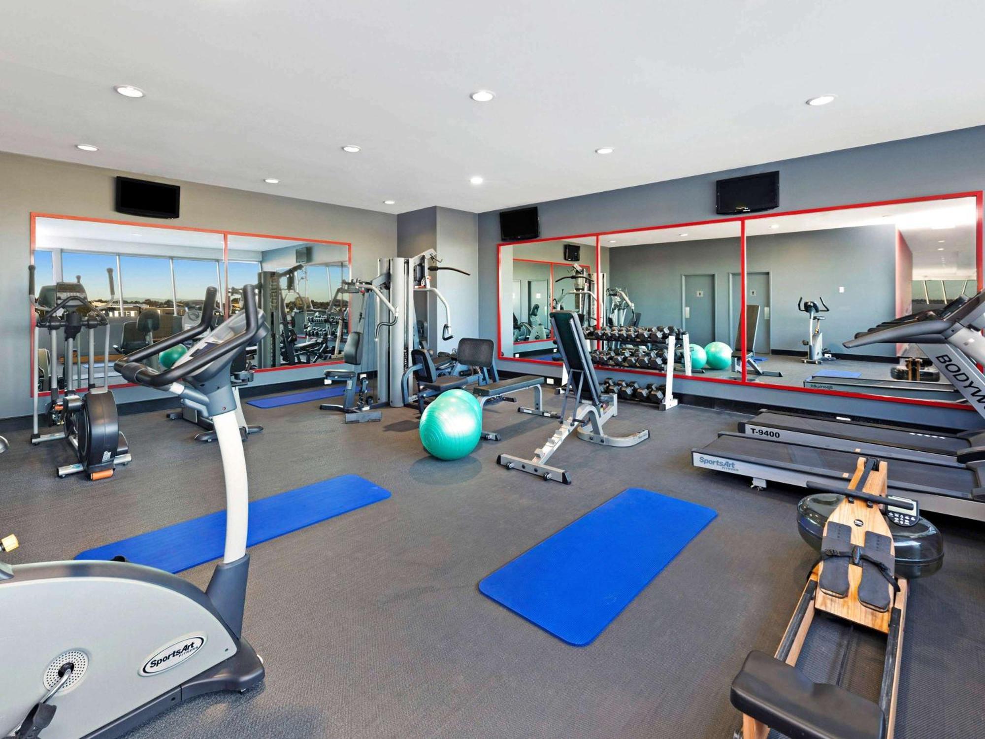 Mercure Melbourne קרולין ספרינגס מראה חיצוני תמונה